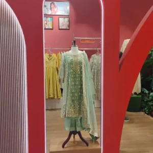 Wooden Female Dress Form for Boutique & Tailoring Display